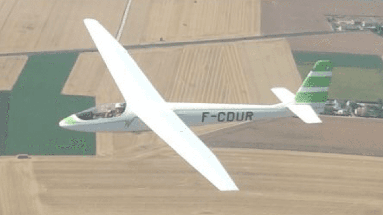 WA26 Squale sailplane in flight