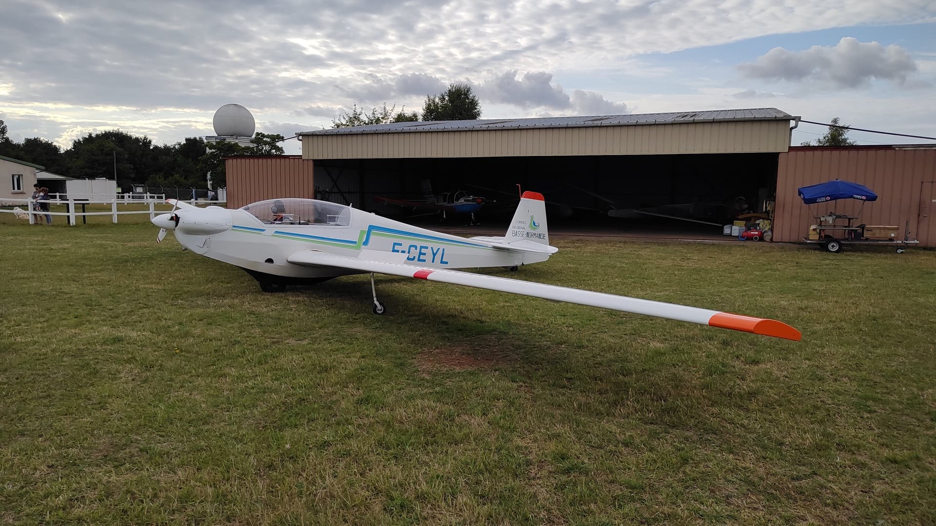 SF-28 motor glider on the ground