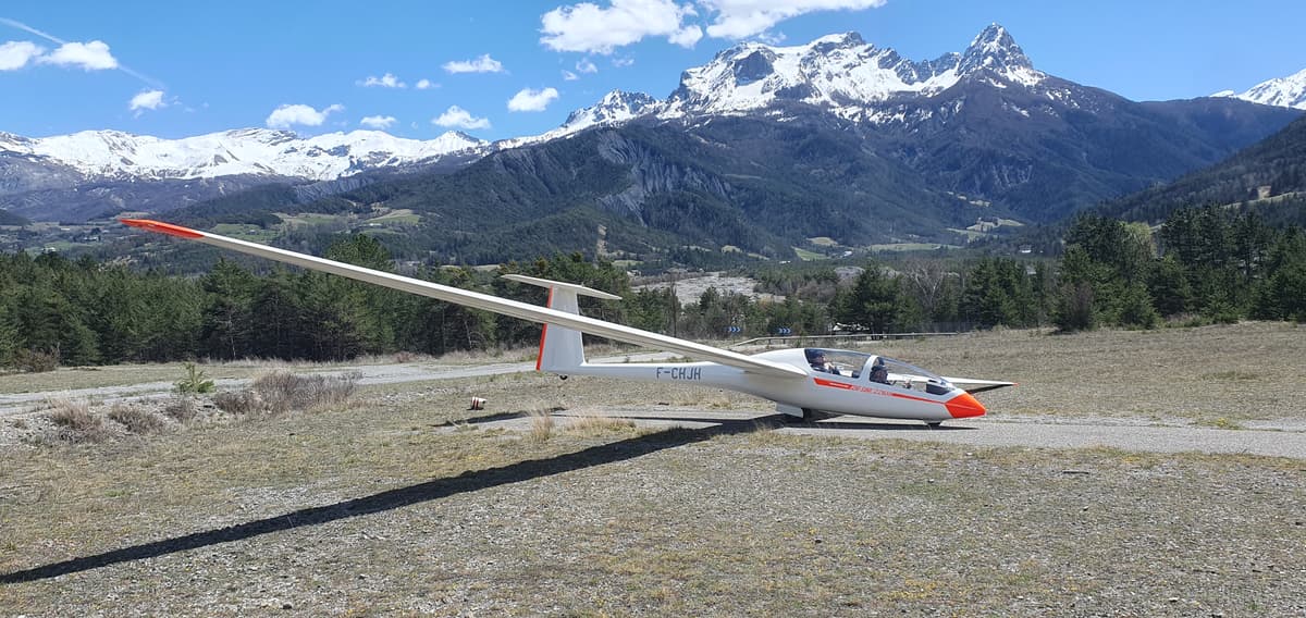 DG-500 en piste à Barcelonnette