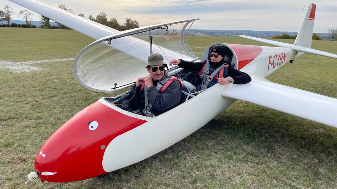 Le planeur ASK-13 F-CYBN prêt au décollage